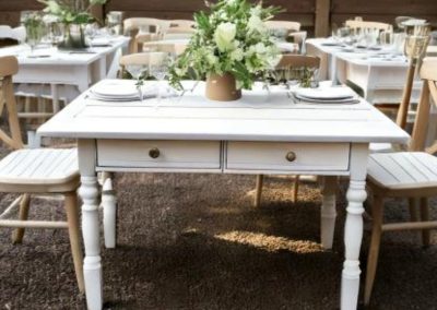 tavolo country con cassetto