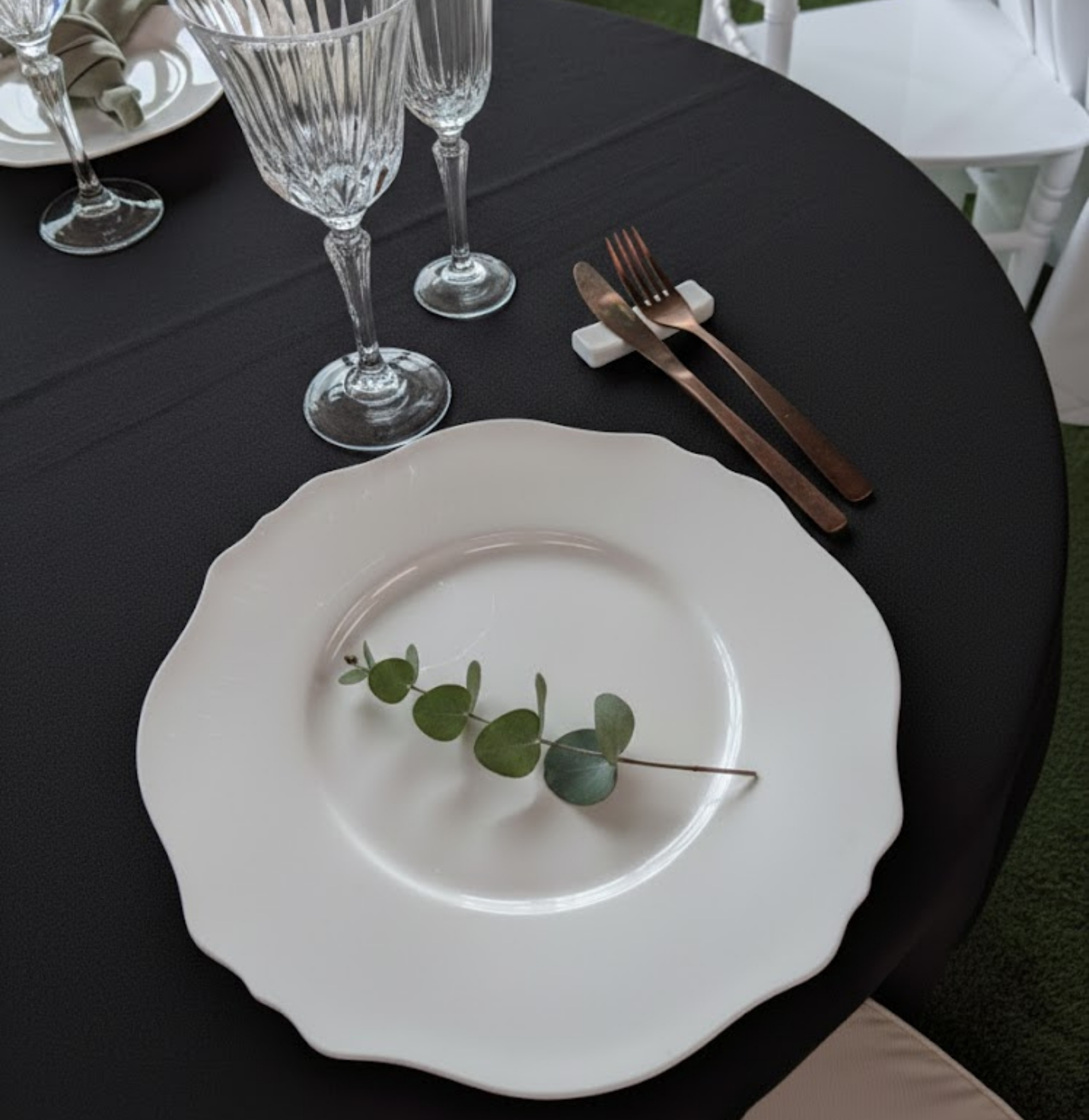 Piatti e posate nuove